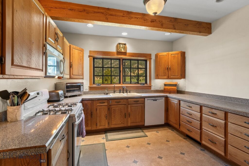 250 Silver Run Road, Big Sky MT 59730