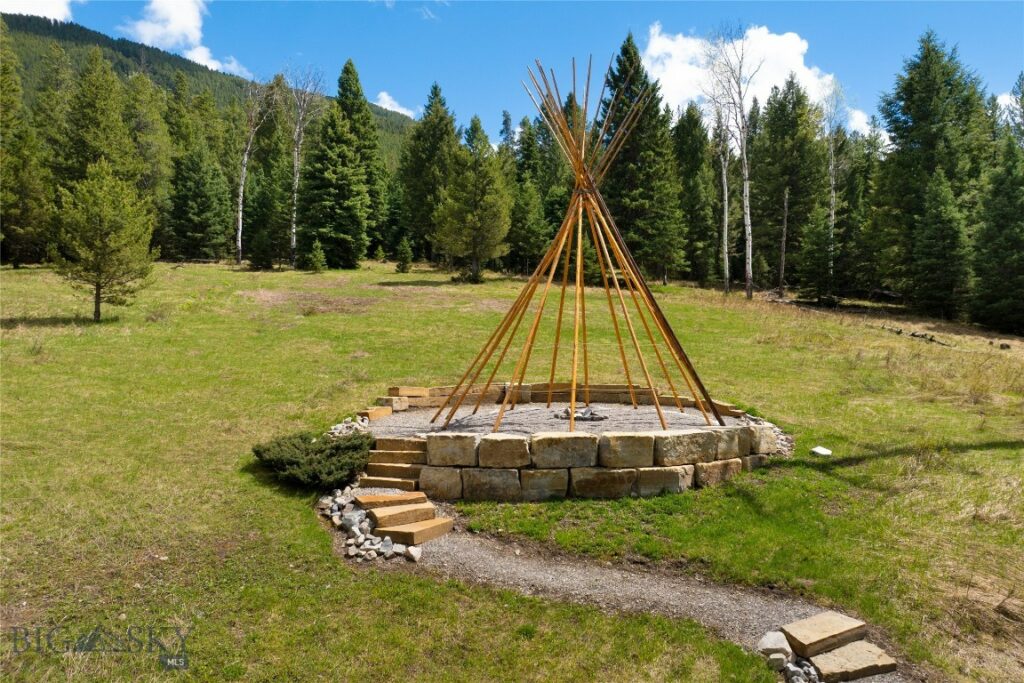 250 Pete’s Way, Big Sky MT 59730