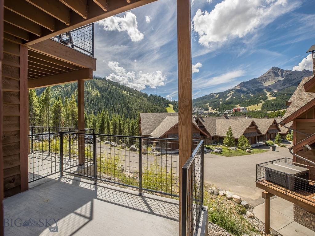 26 Heavy Runner Road, Big Sky MT 59716