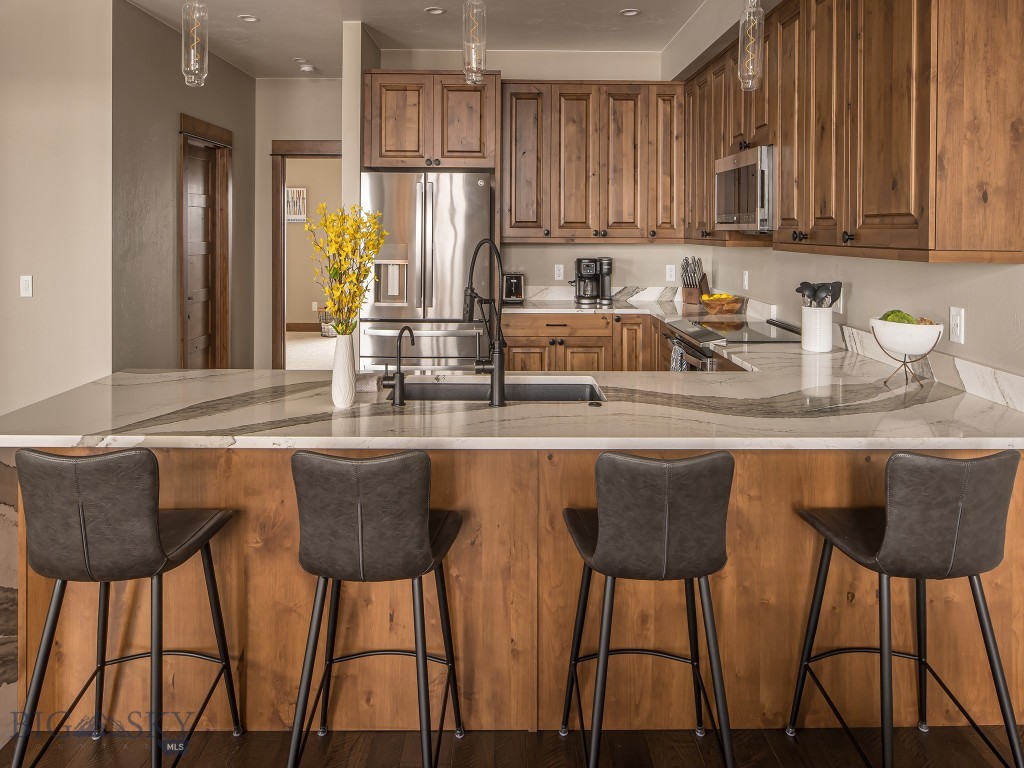 27 Heavy Runner Road, Big Sky MT 59716