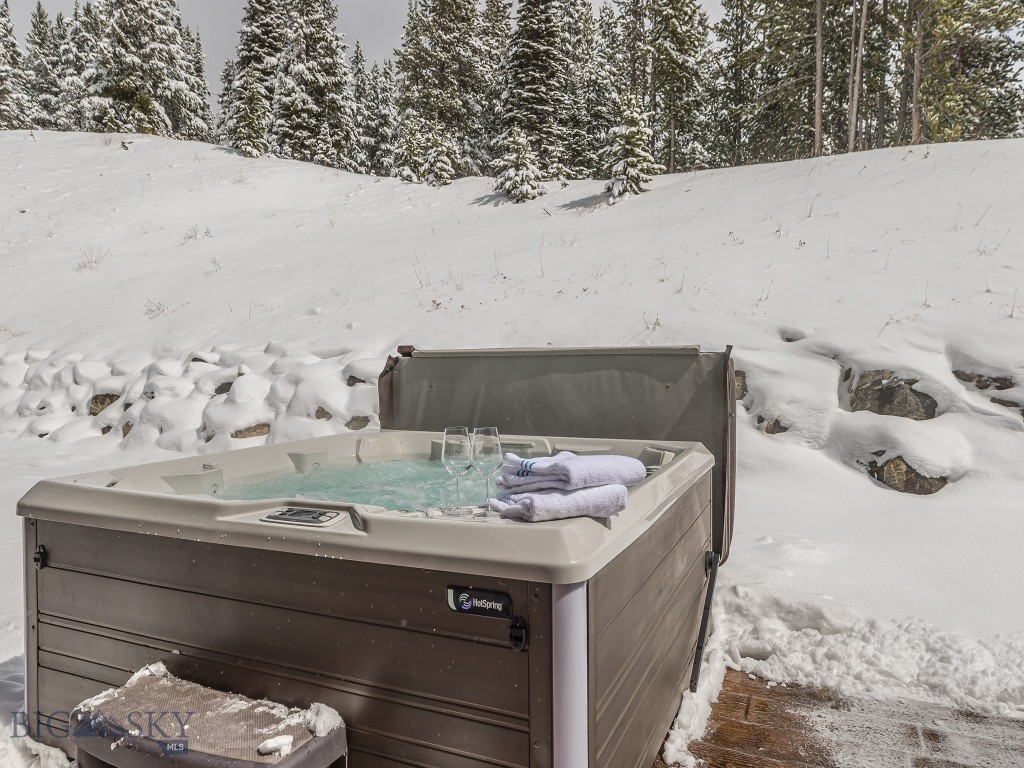 27 Heavy Runner Road, Big Sky MT 59716