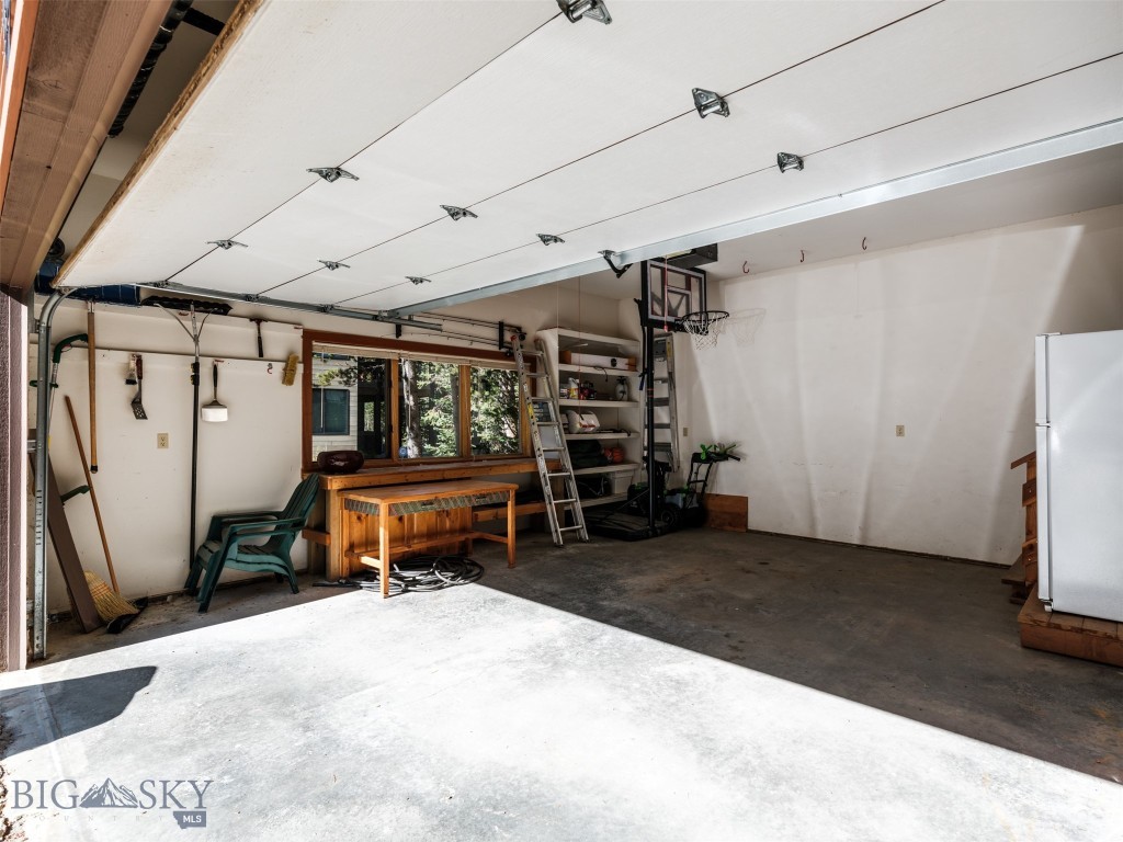 27 Low Dog Road, Big Sky MT 59716