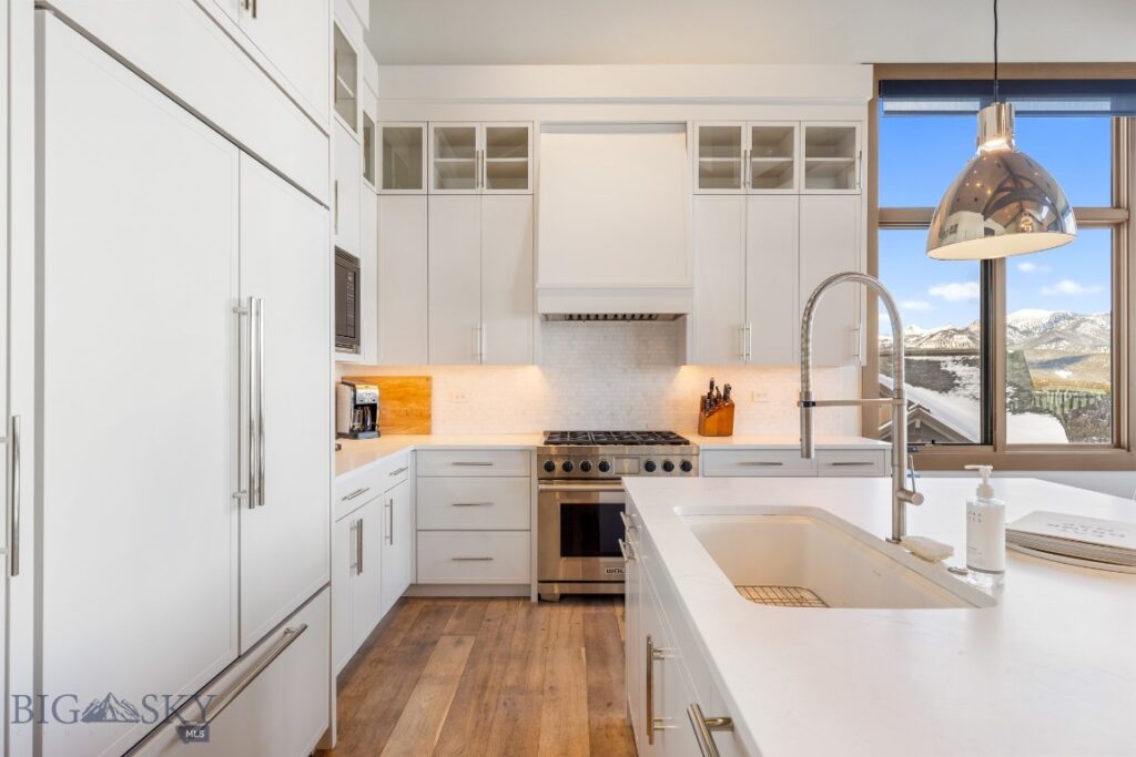 28 Pale Morning Spur, Big Sky MT 59716