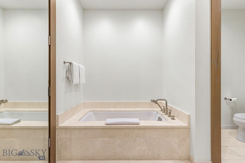 28 Pale Morning Spur, Big Sky MT 59716