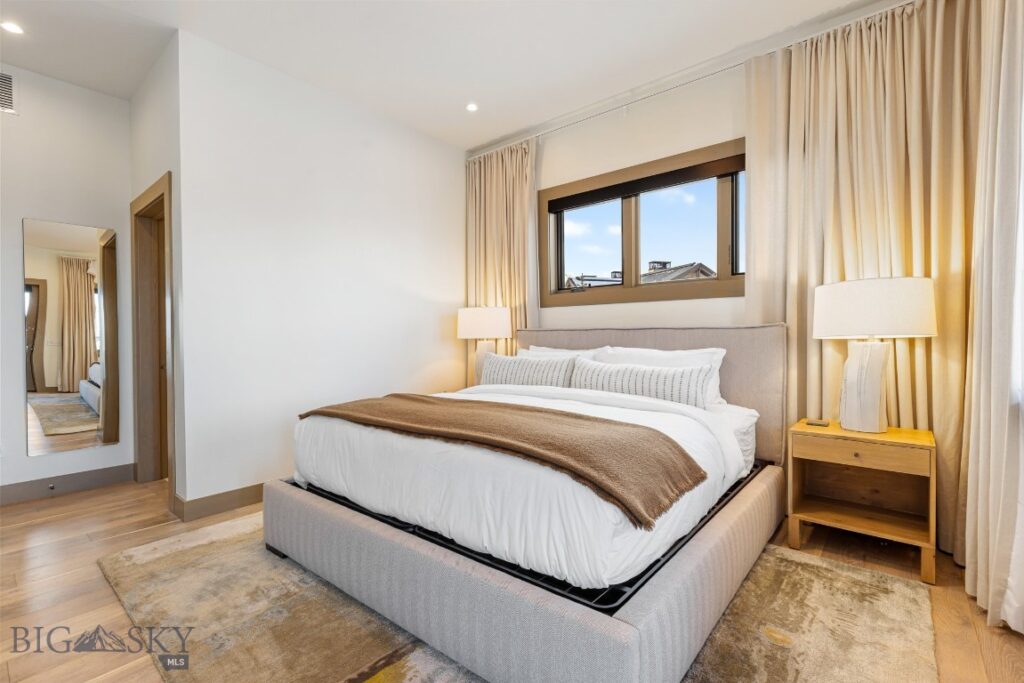 28 Pale Morning Spur, Big Sky MT 59716