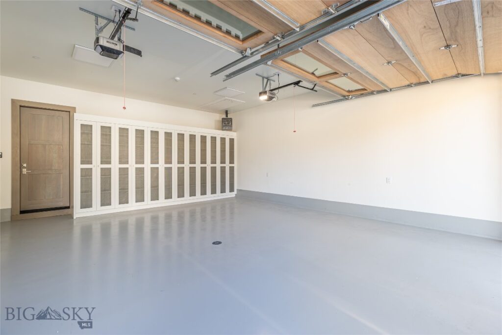 28 Pale Morning Spur, Big Sky MT 59716