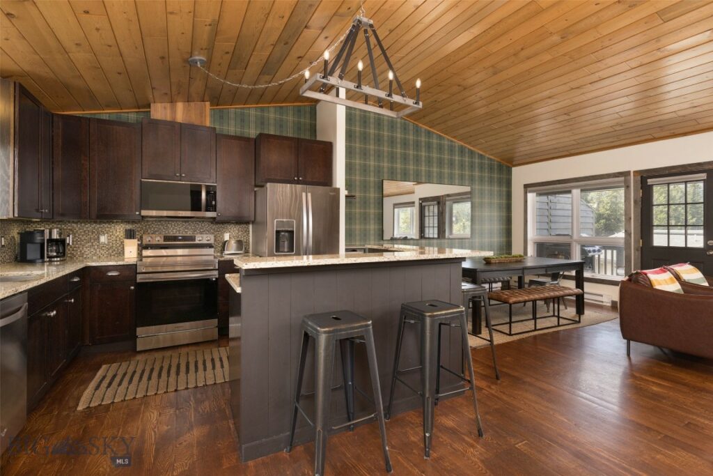 32 Rose Hip Circle, Big Sky MT 59716