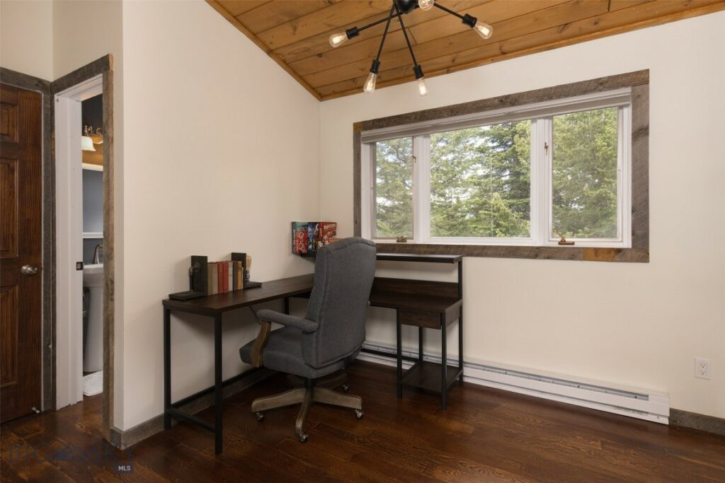 32 Rose Hip Circle, Big Sky MT 59716