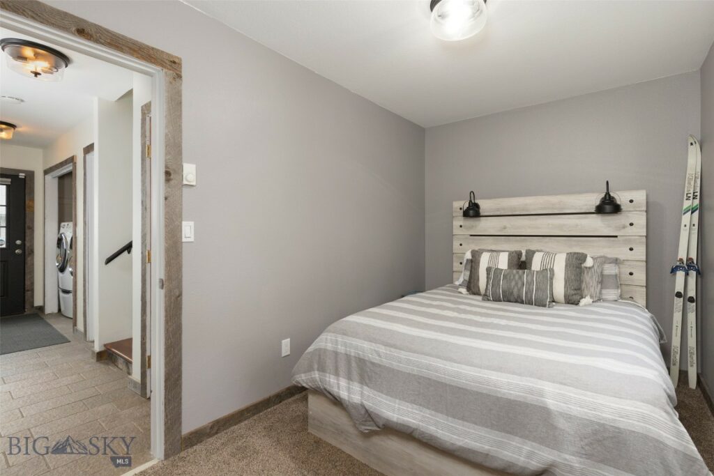32 Rose Hip Circle, Big Sky MT 59716