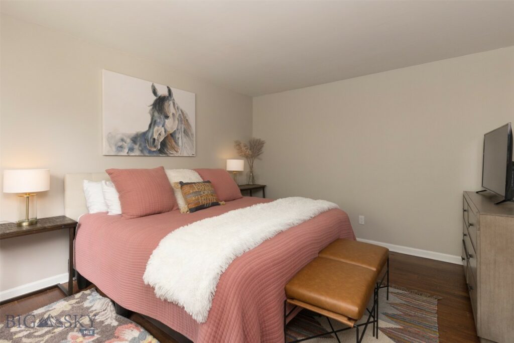 32 Rose Hip Circle, Big Sky MT 59716