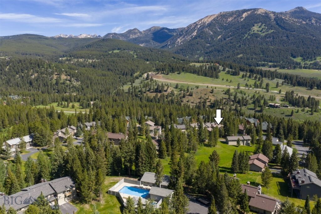 32 Rose Hip Circle, Big Sky MT 59716