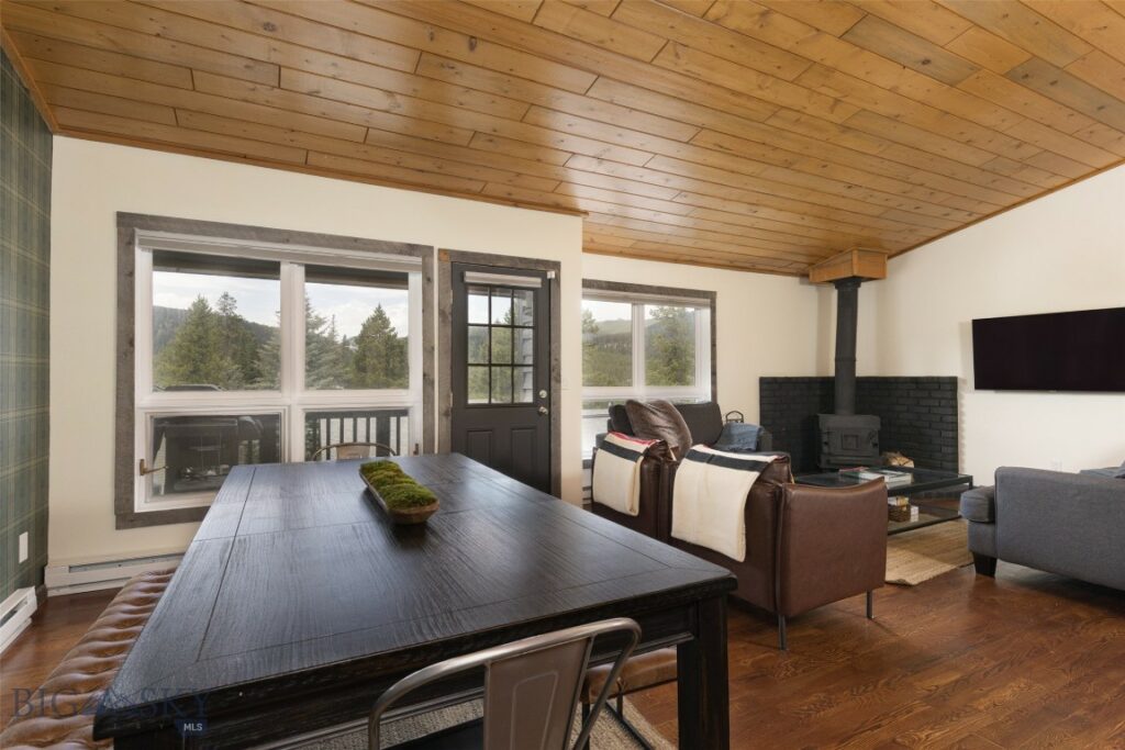 32 Rose Hip Circle, Big Sky MT 59716