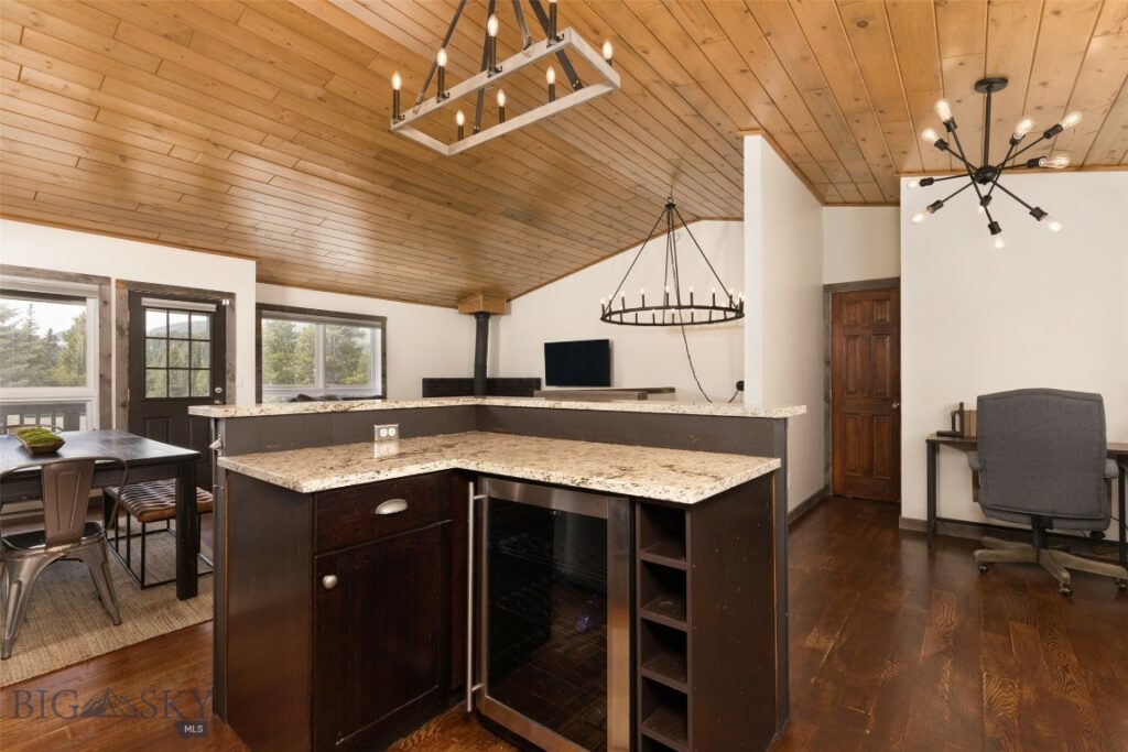 32 Rose Hip Circle, Big Sky MT 59716
