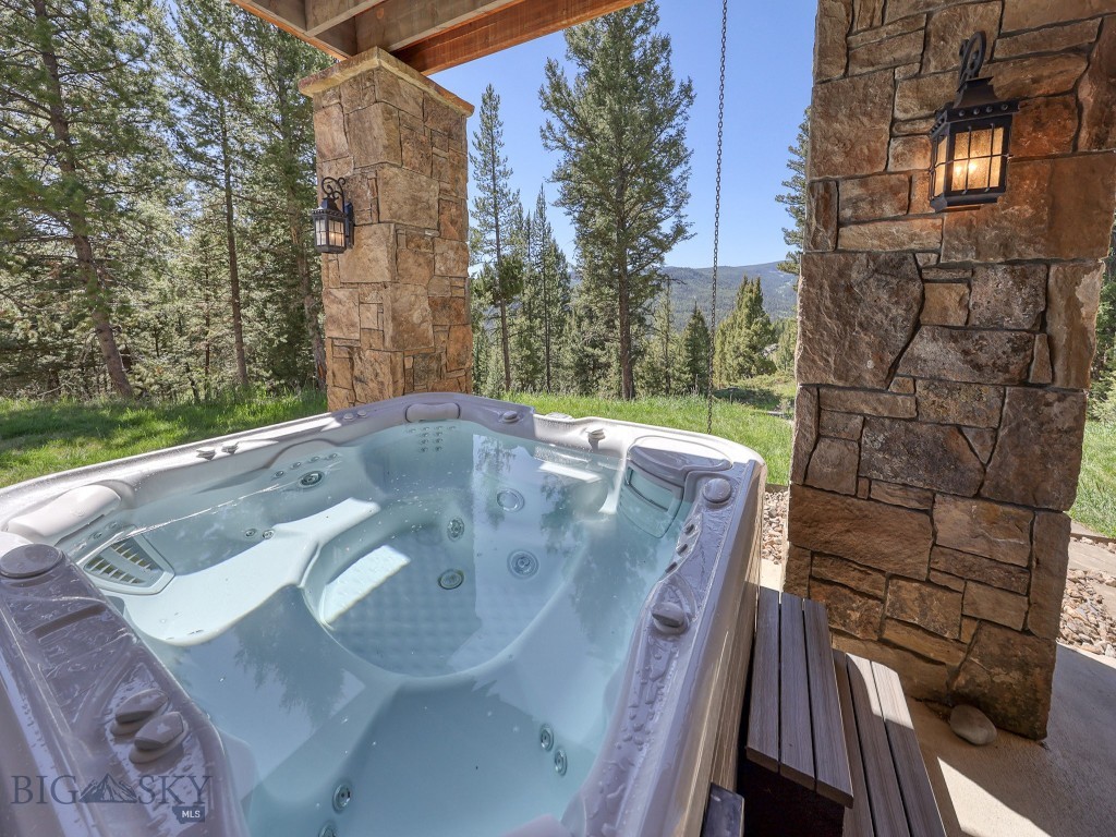 34 Old Barn Road, Big Sky MT 59716