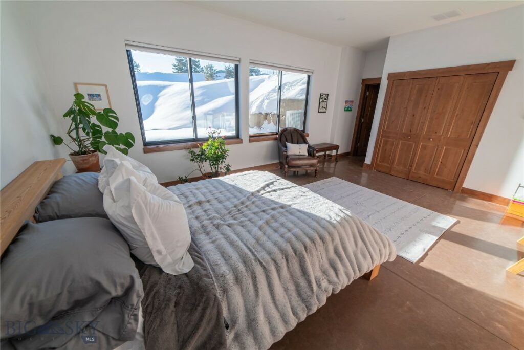 34 Stream Side Way, Big Sky MT 59716