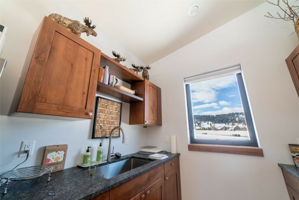 34 Stream Side Way, Big Sky MT 59716