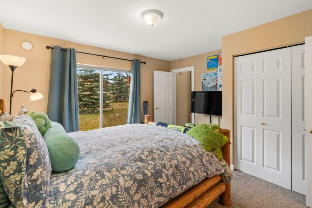 387 Candlelight Meadow Drive, Big Sky MT 59716