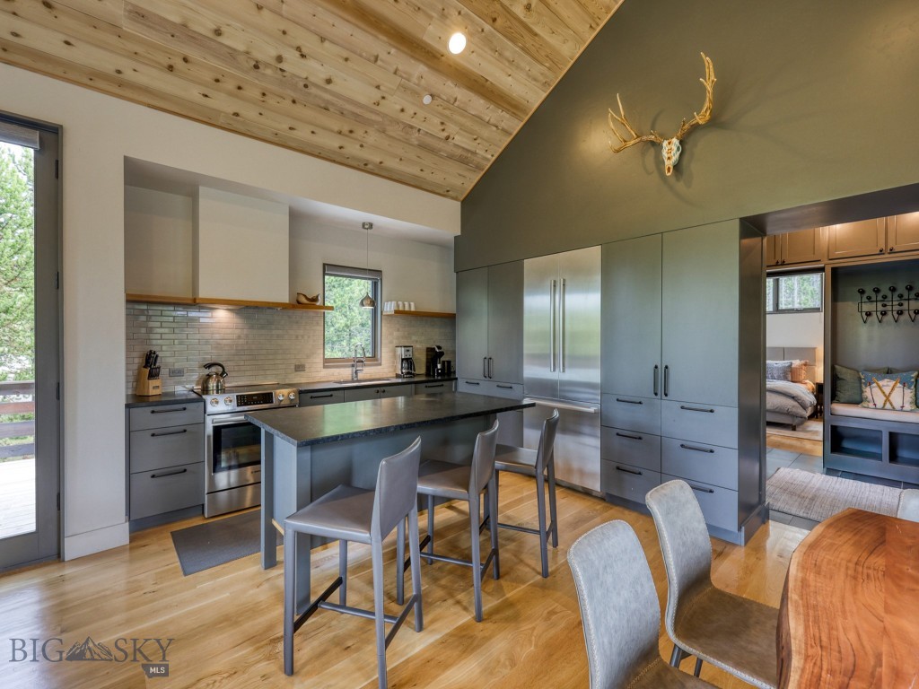 4 Lakewood Drive, Big Sky MT 59716