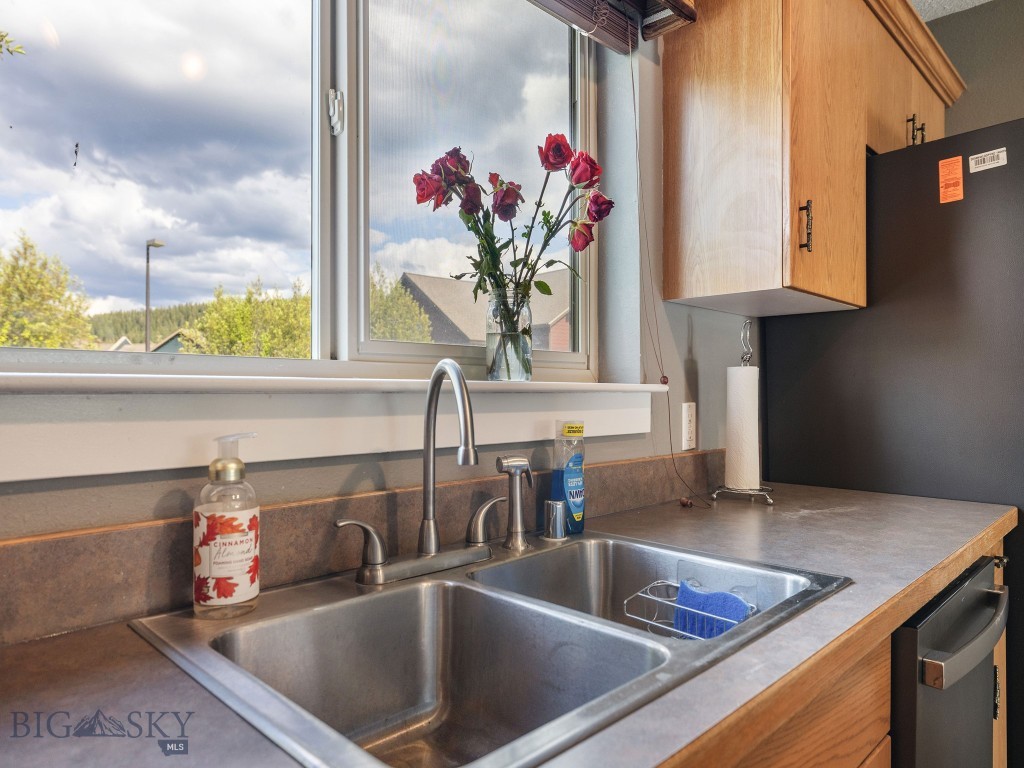 417 Firelight, Big Sky MT 59716
