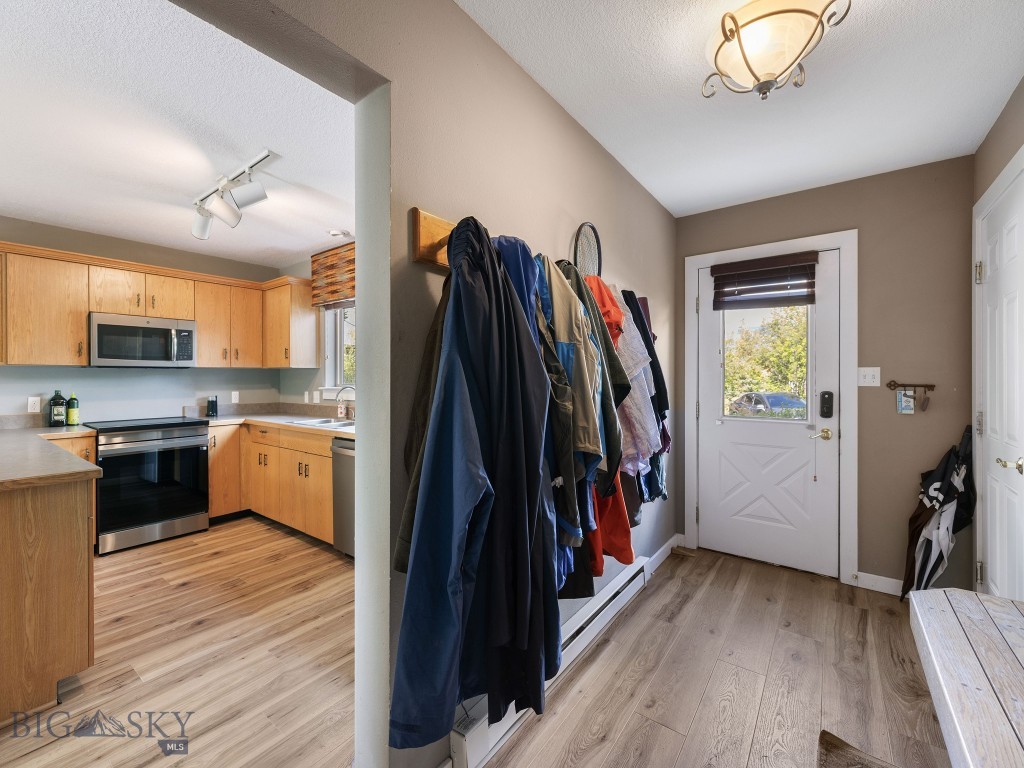 417 Firelight, Big Sky MT 59716