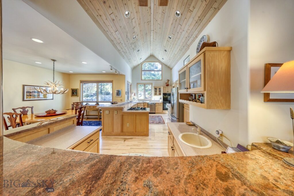 450 Crown Butte Road, Big Sky MT 59716