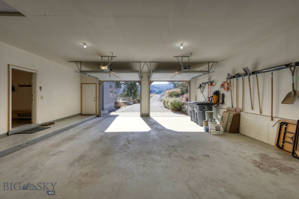 450 Crown Butte Road, Big Sky MT 59716