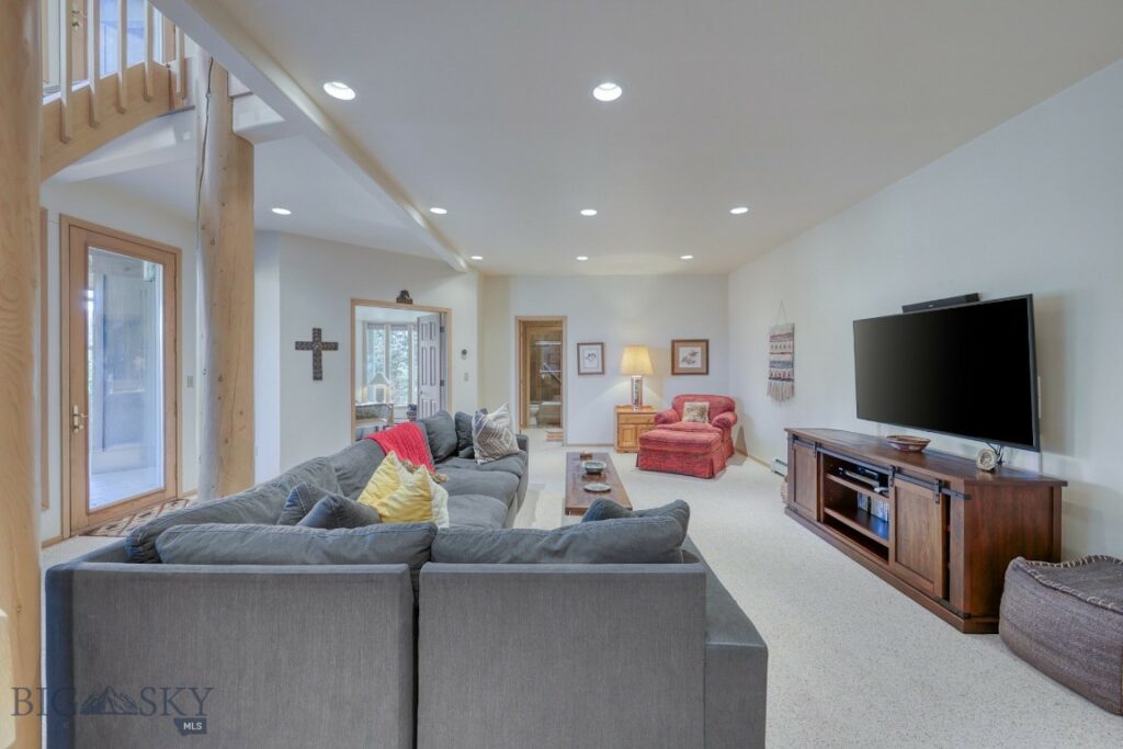 450 Crown Butte Road, Big Sky MT 59716