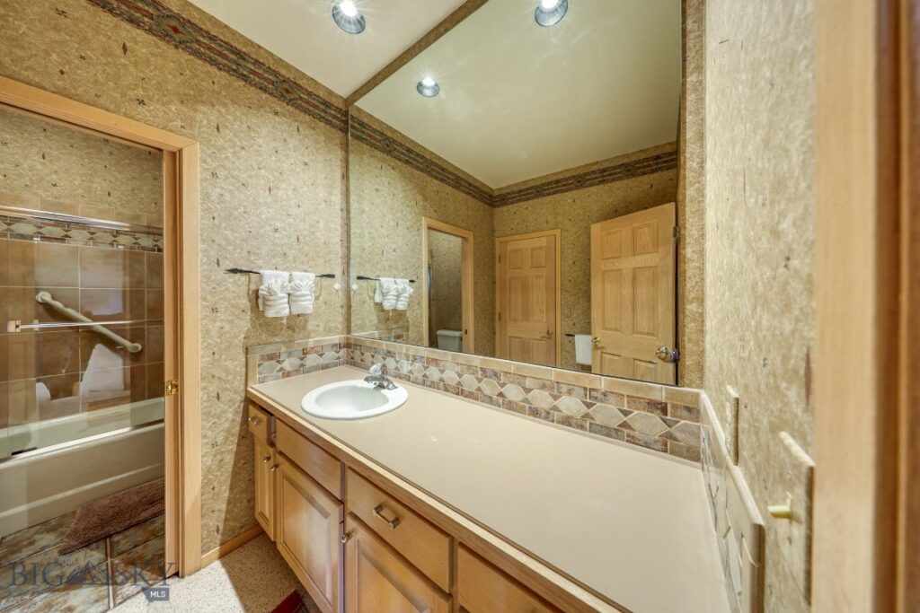 450 Crown Butte Road, Big Sky MT 59716