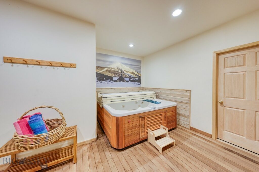 450 Crown Butte Road, Big Sky MT 59716