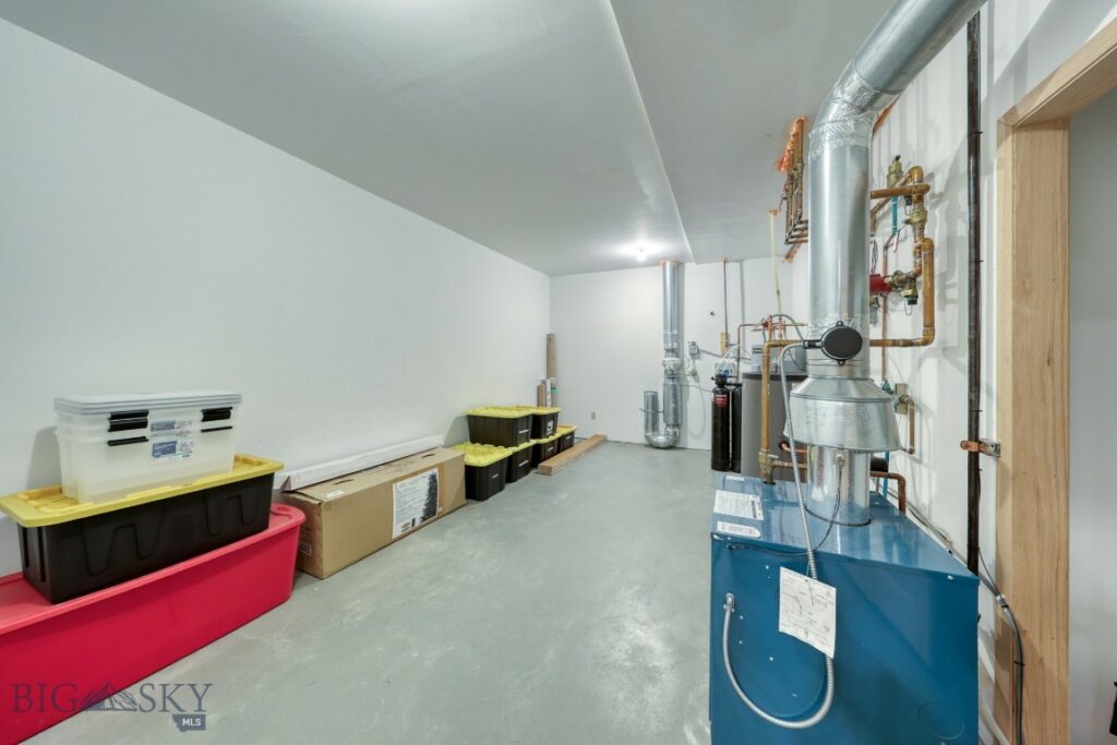 450 Crown Butte Road, Big Sky MT 59716