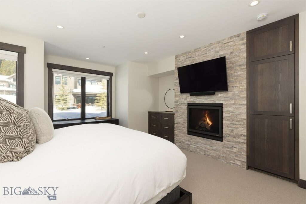 453 Outlook Trail, Big Sky MT 59716