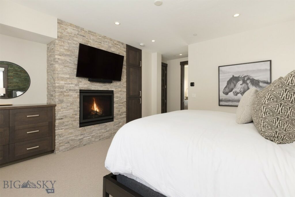 453 Outlook Trail, Big Sky MT 59716