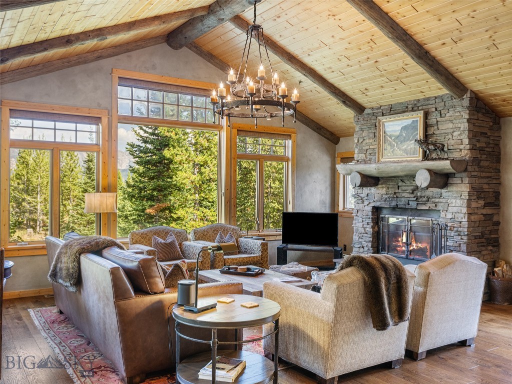 5 Hackamore, Big Sky MT 59716