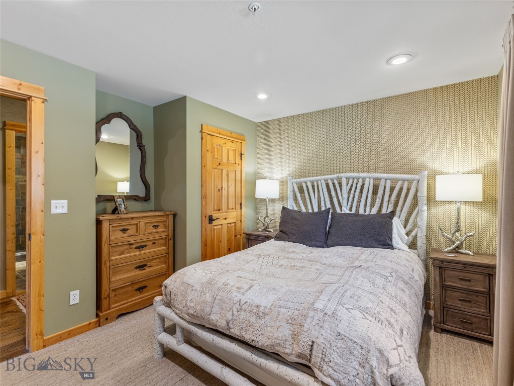 5 Hackamore, Big Sky MT 59716