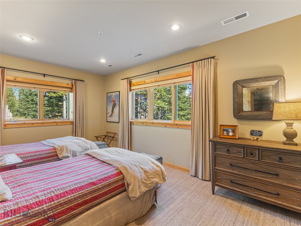 5 Hackamore, Big Sky MT 59716