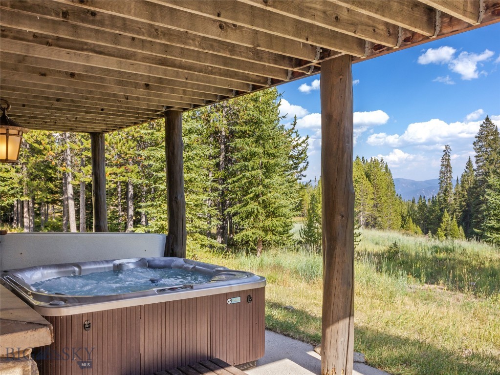 5 Hackamore, Big Sky MT 59716