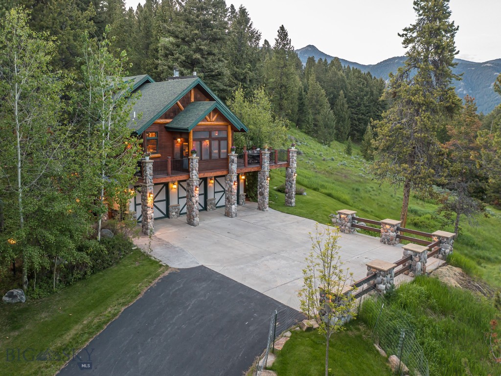 520 Crown Butte Road, Big Sky MT 59716