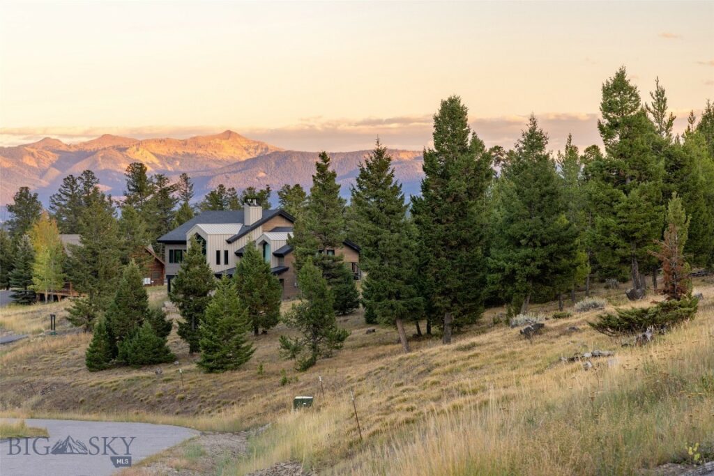 525 Fourpoint Road, Big Sky MT 59716