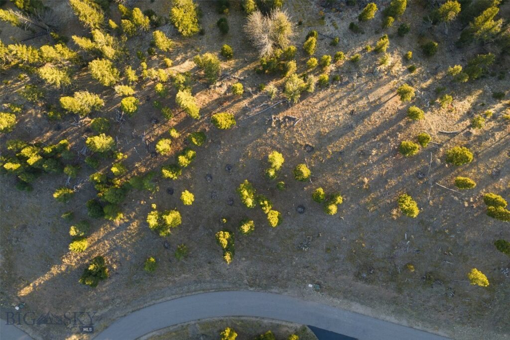 525 Fourpoint Road, Big Sky MT 59716