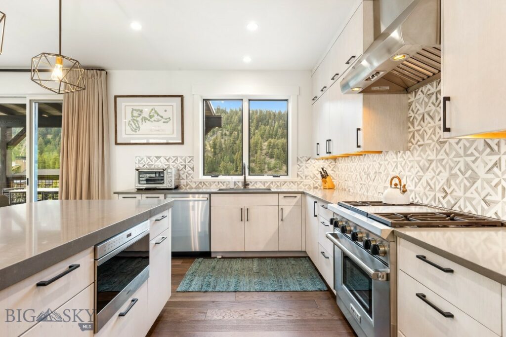 538 Outlook Trail, Big Sky MT 59716