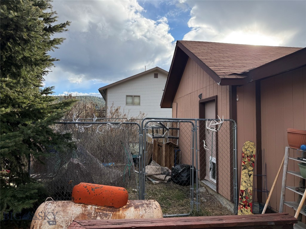 560 Rainbow Trout Run, Big Sky MT 59716