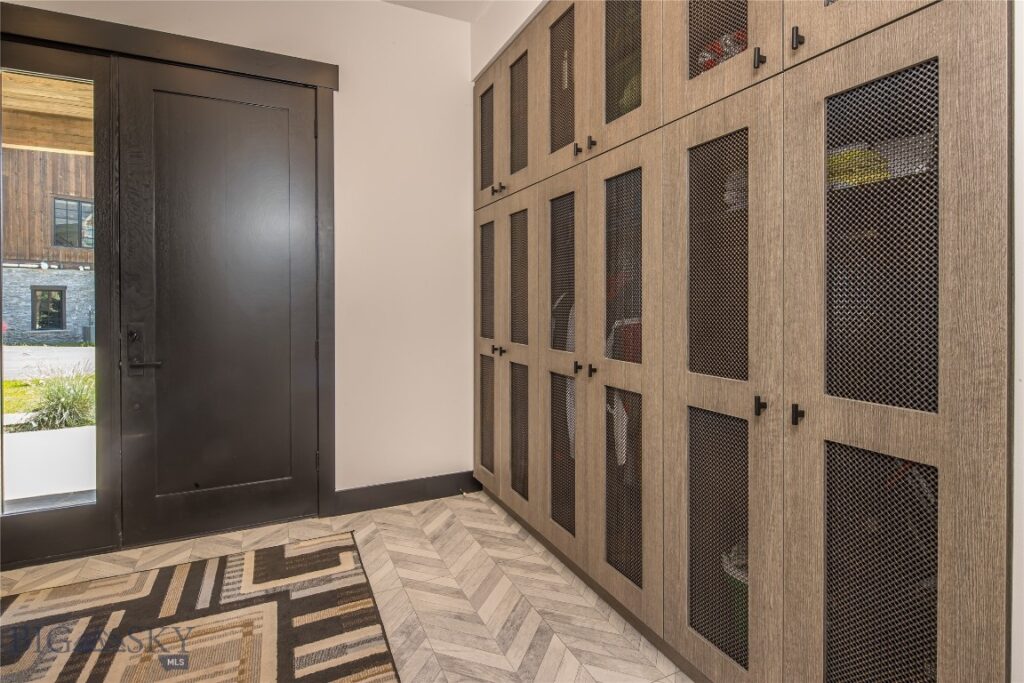 7 Upper Moose Hill, Big Sky MT 59716