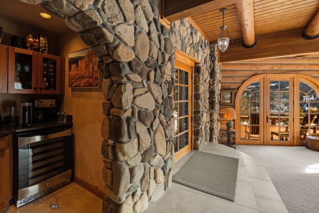 707 Crown Butte Road, Big Sky MT 59716