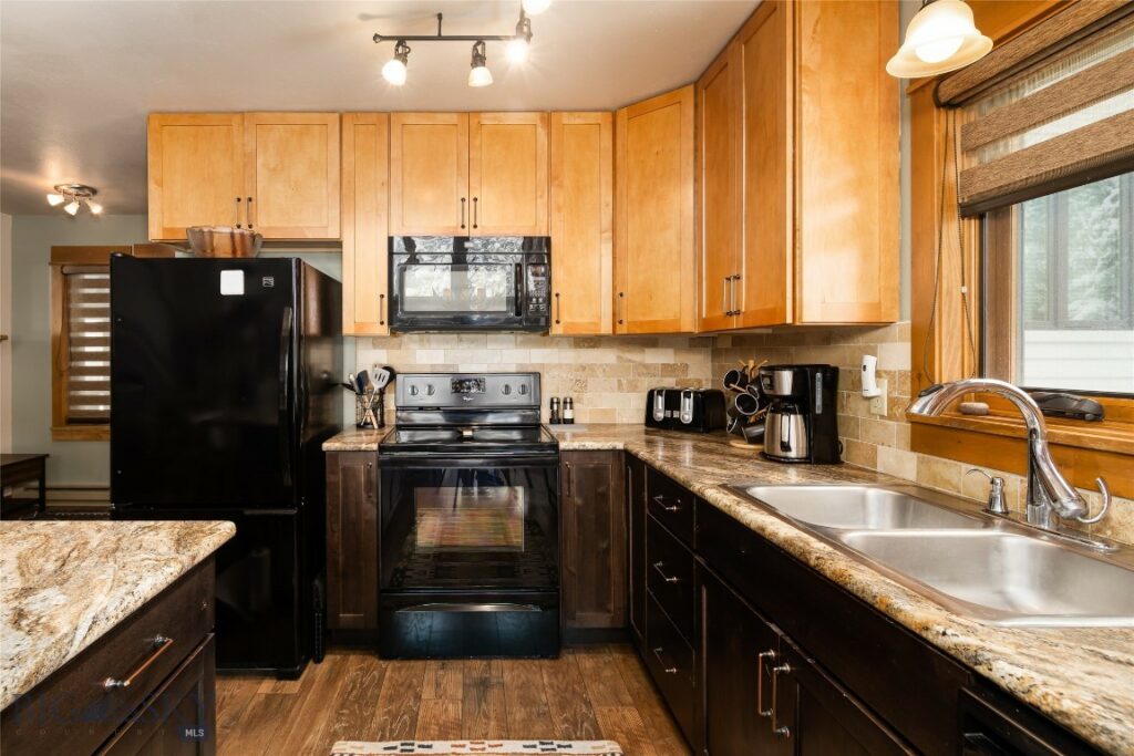 75 Rose Hip Circle, Big Sky MT 59716