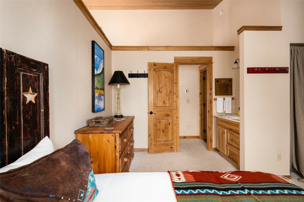 75 Rose Hip Circle, Big Sky MT 59716