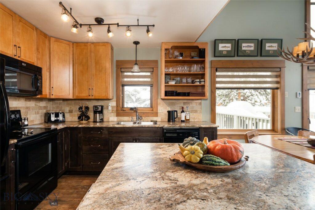 75 Rose Hip Circle, Big Sky MT 59716