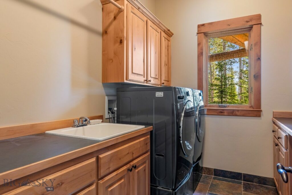 83 Peaks View Drive, Big Sky MT 59718