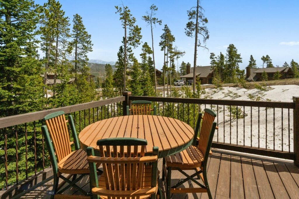 9 Manitou Loop, Big Sky MT 59716