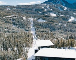 One&Only Moonlight Basing Gondola