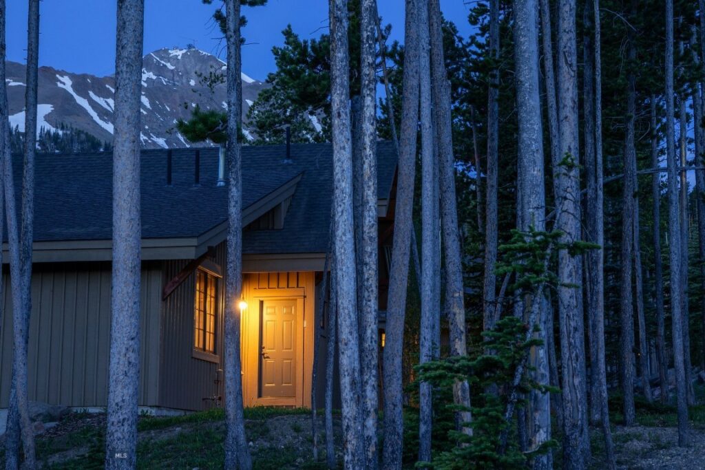 2 Happy Trails, Big Sky MT 59716